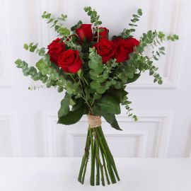 دسته گل رز قرمز