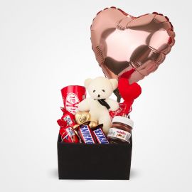 پک شکلات و عروسک تاتین