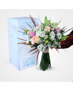 دسته گل رز و لیلیوم نگار (GolBox)