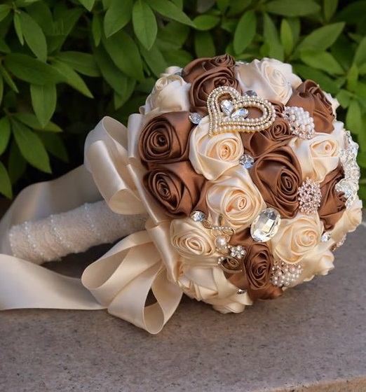 دسته گل عروس با روبان