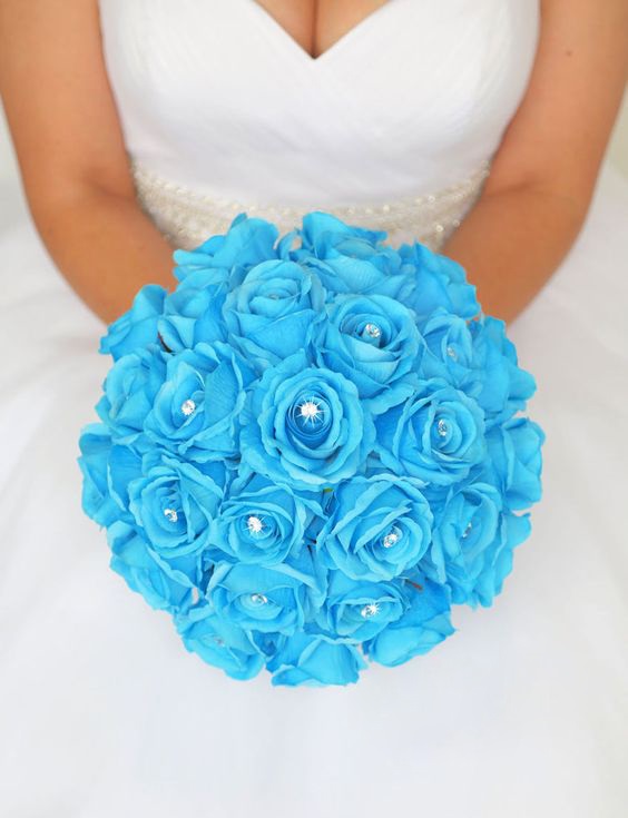 دسته گل عروس رز آبی